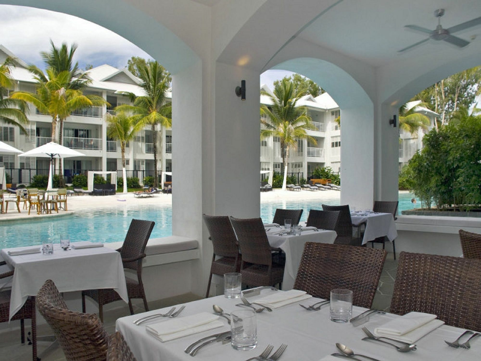 Beach Club Port Douglas Luxury Apartments Zewnętrze zdjęcie